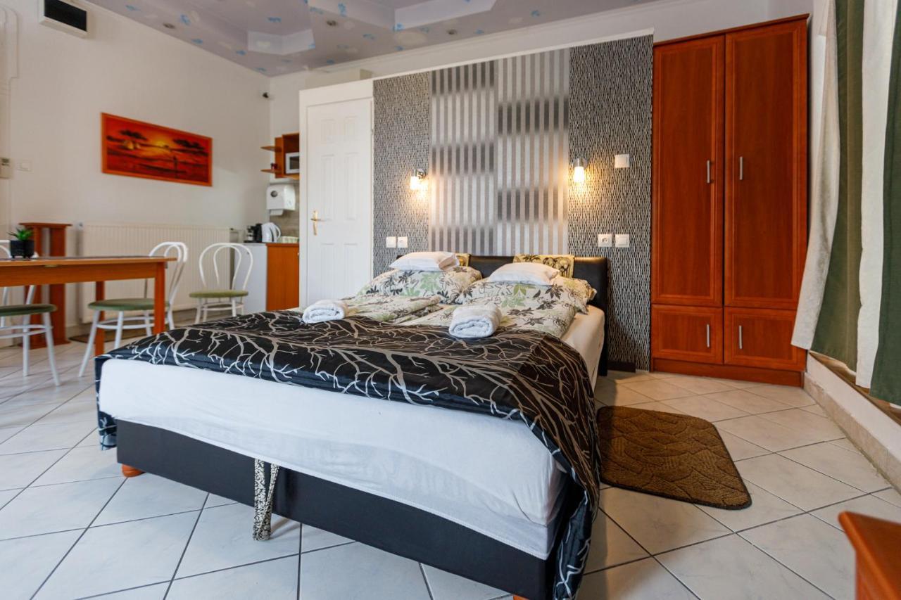 Central Apartman Gyula Ngoại thất bức ảnh