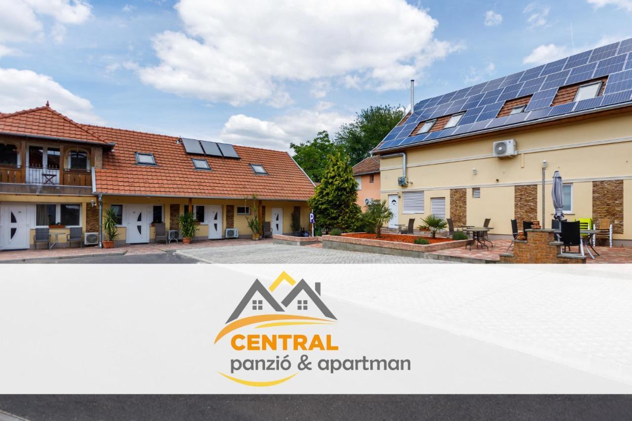 Central Apartman Gyula Ngoại thất bức ảnh