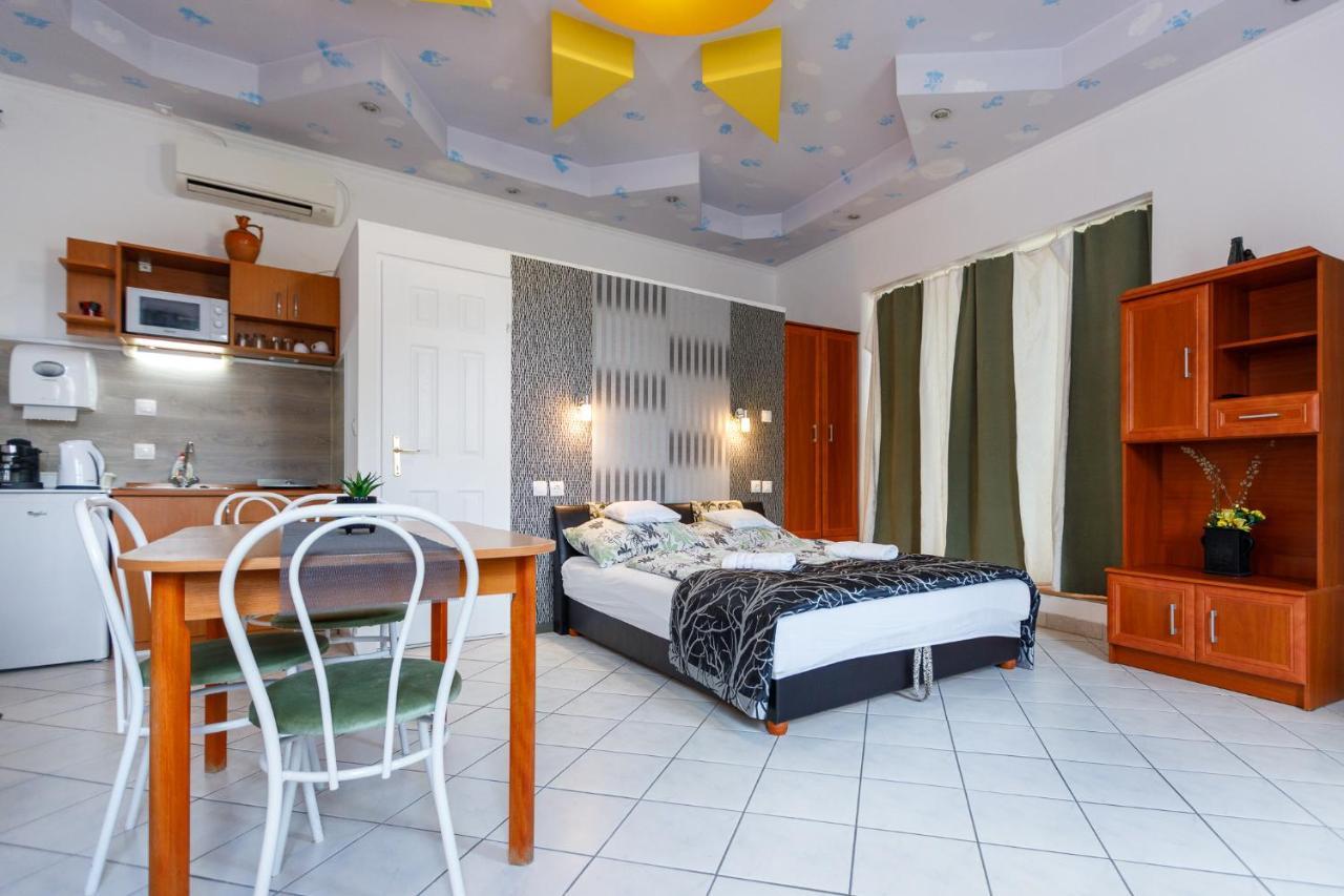 Central Apartman Gyula Ngoại thất bức ảnh